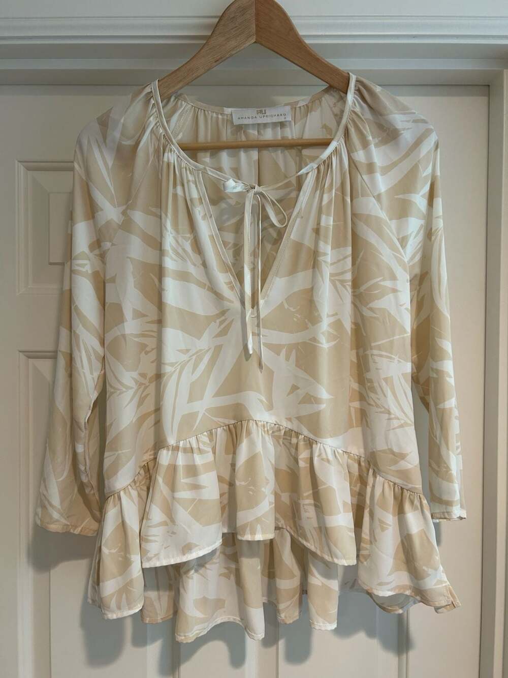 Amanda Uprichard Cream and Beige Leaf Print Ruffle Hem Long Sleeve Blouse Petite